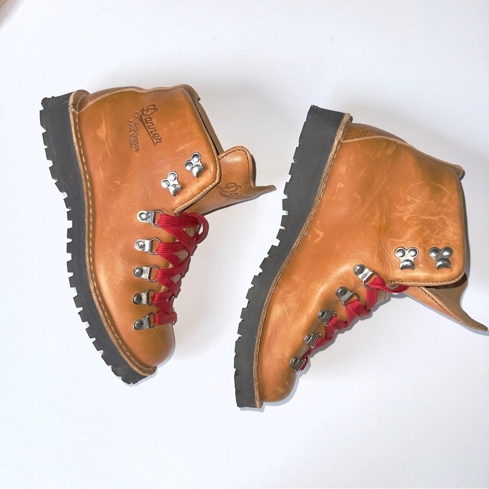 Danner Mountain Light Cascade Boots Women’s 7.5 | Made in USA | Vibram Sole - Picture 2 of 7